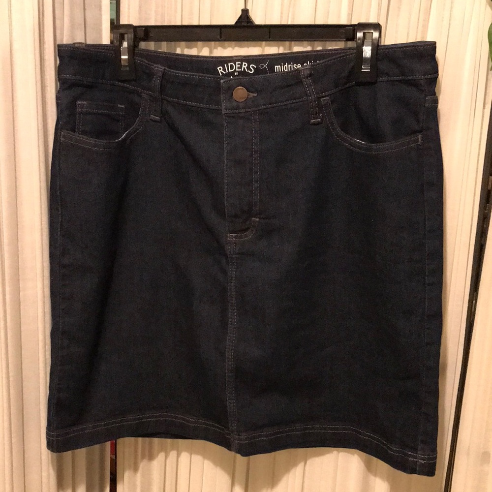 Riders by Lee women’s mid rise Jean skirt size 14
